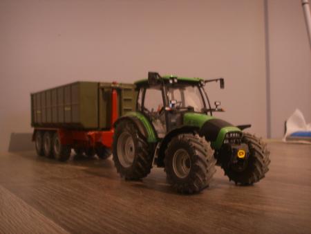 miniature DEUTZ-FAHR AgrotronK100